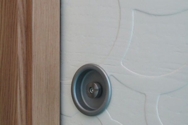 casa_conte_particolare_porta_scorrevole